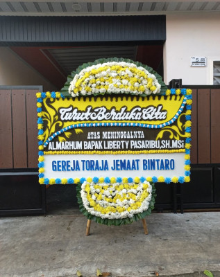 Papan Bunga Duka di Gerantung
